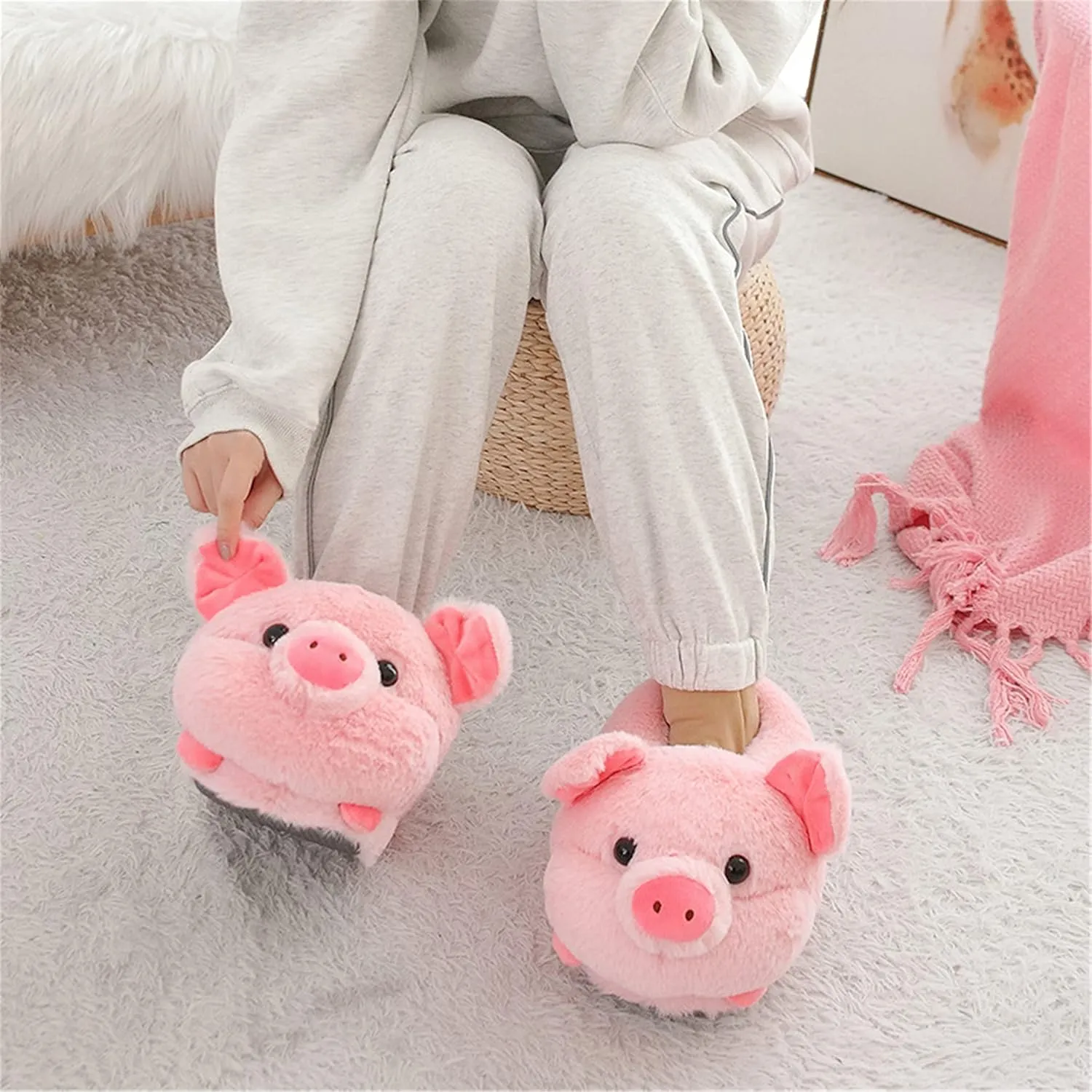 Cute Pig Cartoon Animal Home Furry Slippers - Women's Warm Winter Slippers