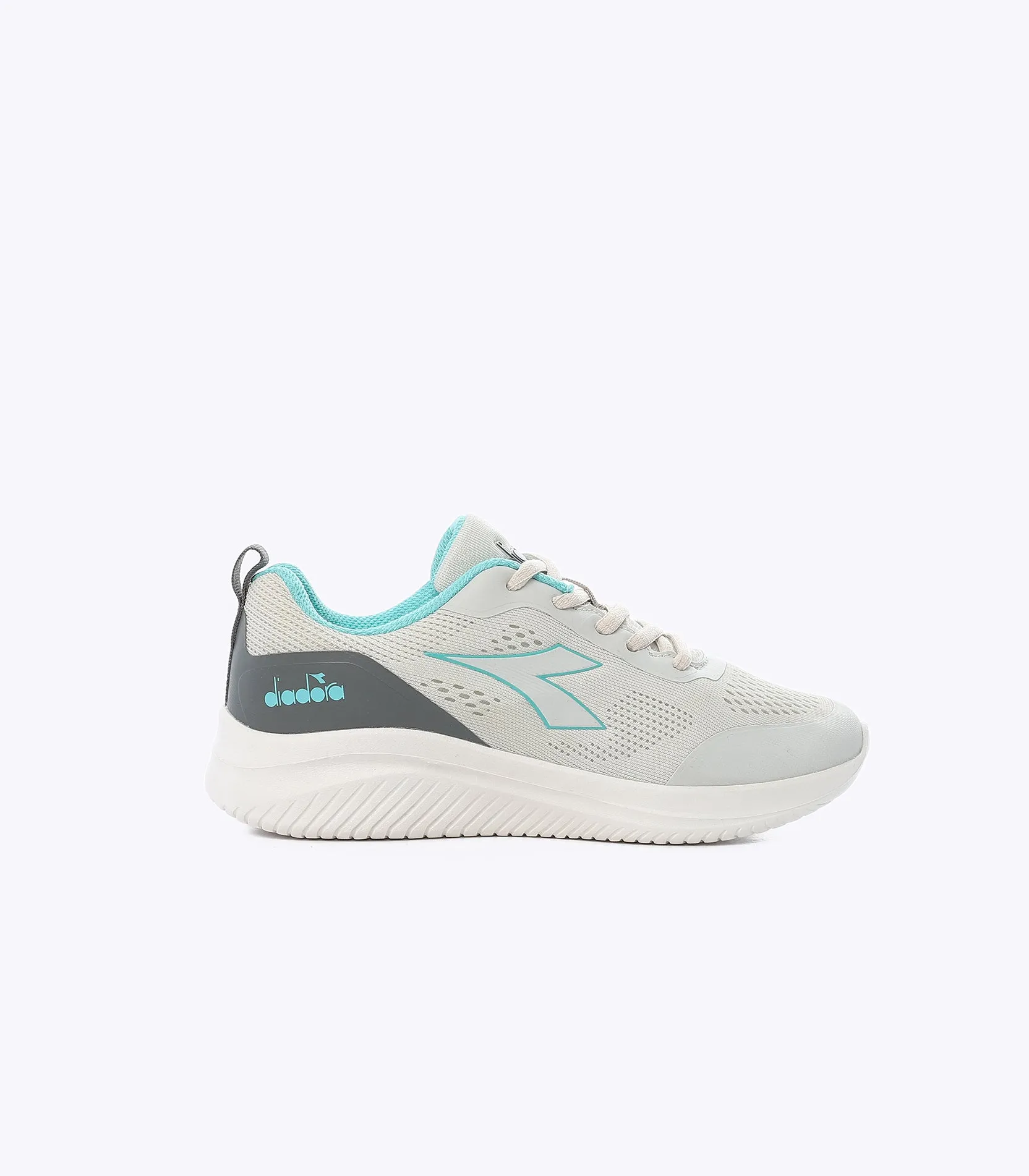 SmoothWalk Men Sneakers