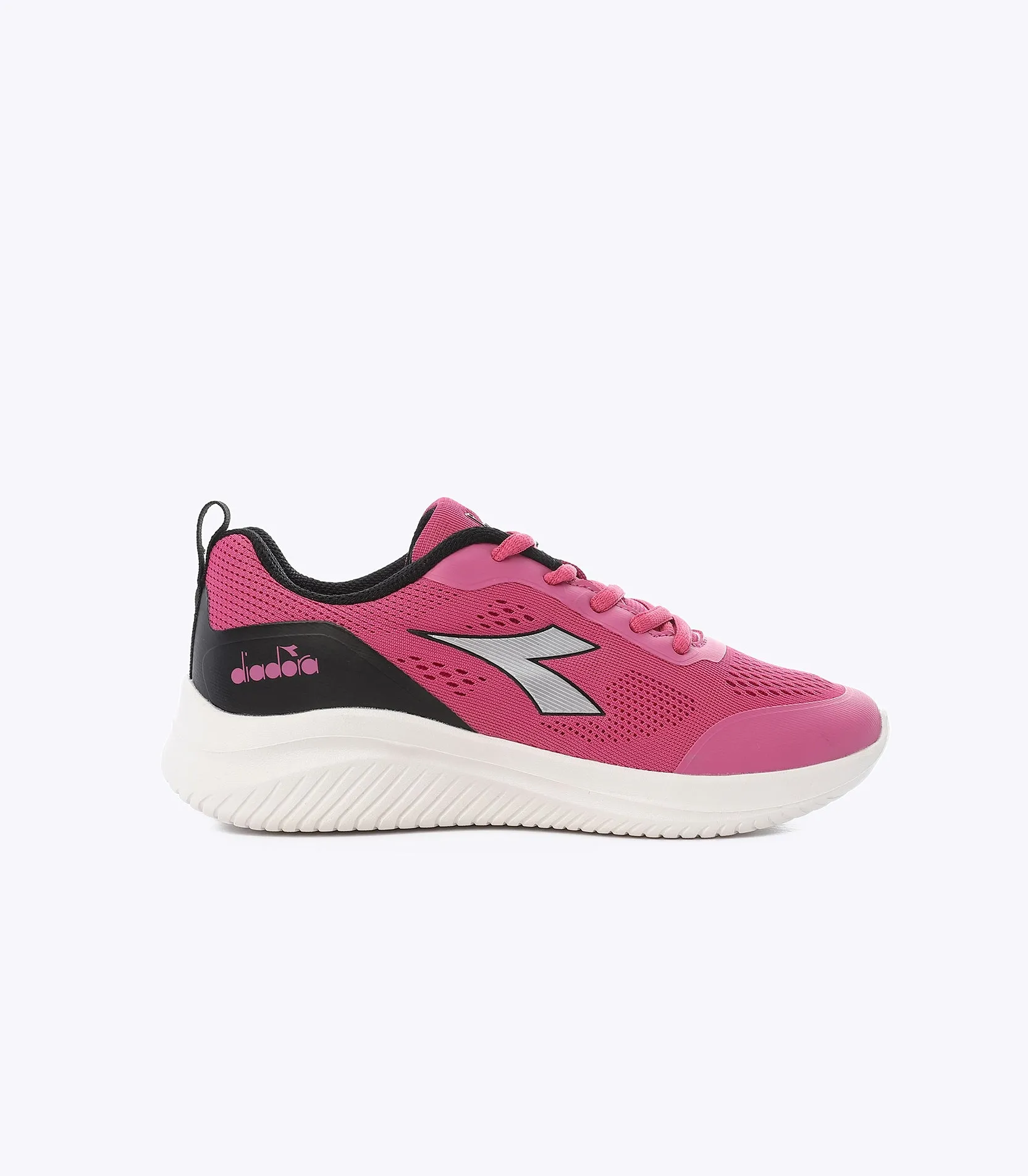 SmoothWalk Men Sneakers